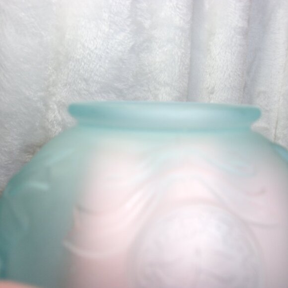 H-267 IMPERIAL GLASS FROSTED BLUE SPLIT HANDLE BASKET - Picture 11 of 15